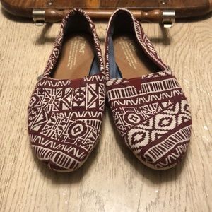 Gently used Toms size w6.5